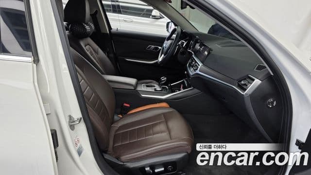 BMW 3 Series 2019 — Şəkil 32/32
