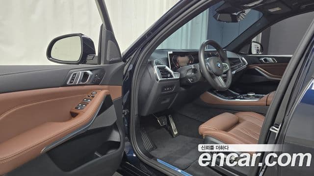 BMW X5 2025 — Фото 10/20