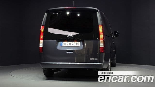 Hyundai Staria 2022 — Фото 4/20