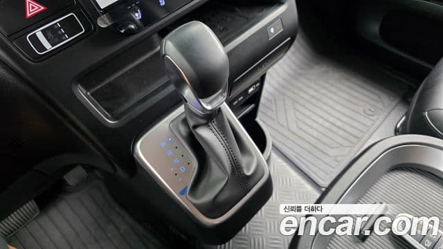 Hyundai Staria 2022 — Фото 9/20