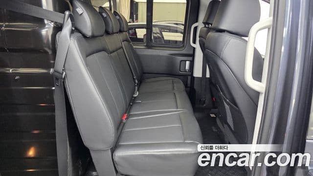 Hyundai Staria 2022 — Фото 12/20