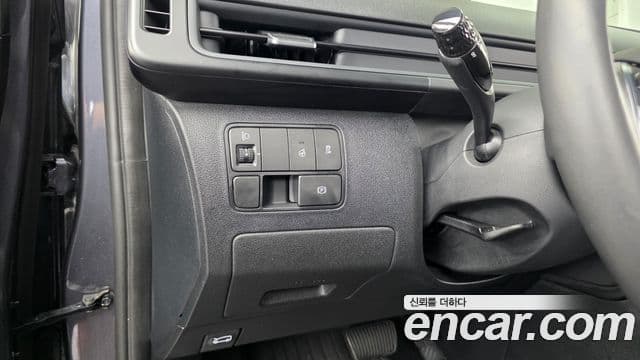 Hyundai Staria 2022 — Фото 16/20