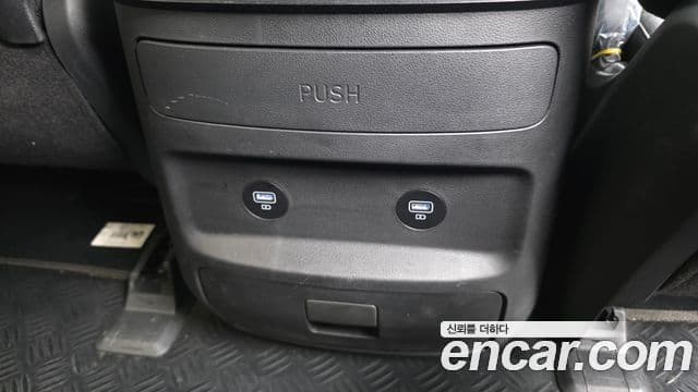 Hyundai Staria 2022 — Şəkil 8/33