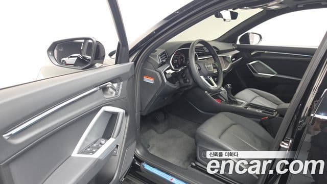 Audi Q3 2025 — Photo 14/33