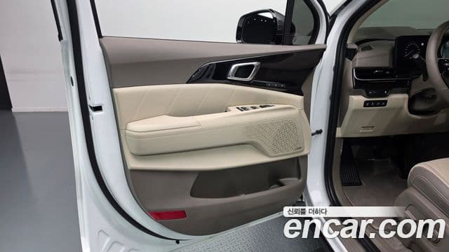Kia Carnival 2026 — Şəkil 8/31