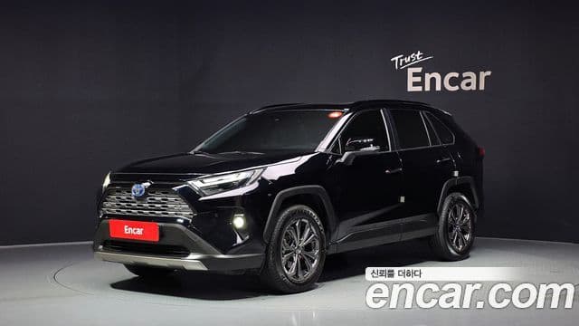 Toyota RAV4 2024 — Фото 1/20