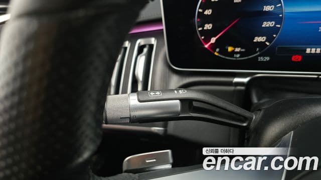 Mercedes-Benz S-Class 2021 — Photo 9/35