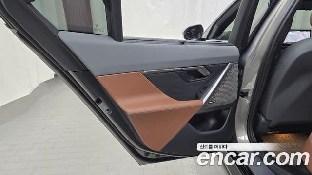 BMW 5 Series 2025 — ფოტო 29/32