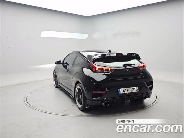 Hyundai Veloster 2021 — Photo 9/20