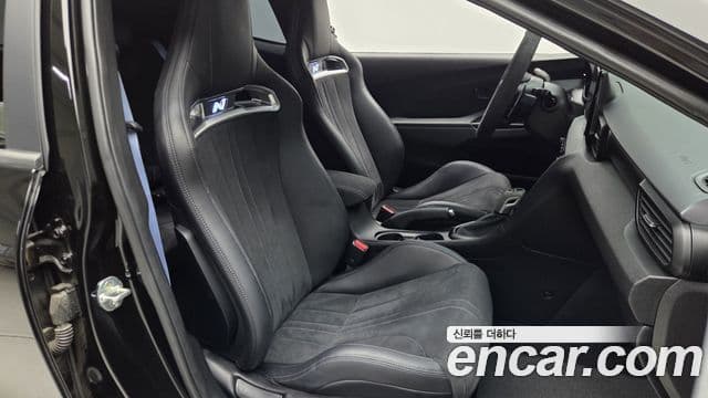 Hyundai Veloster 2021 — Photo 19/20