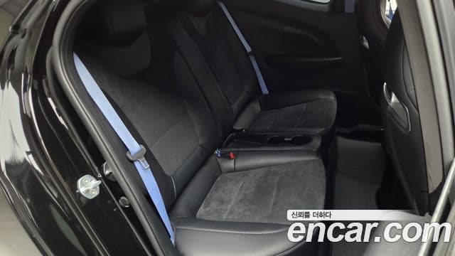 Hyundai Veloster 2021 — Photo 17/20