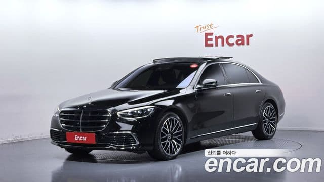 Mercedes-Benz S-Class 2023 — Photo 16/31