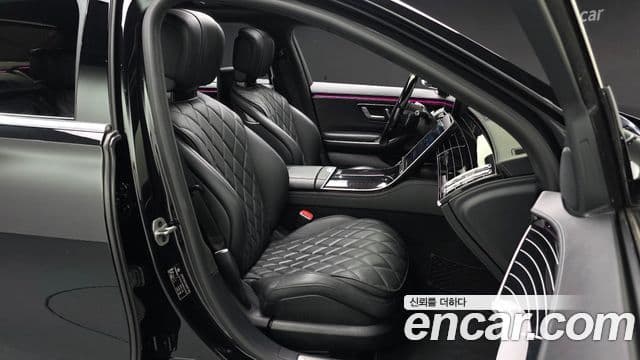 Mercedes-Benz S-Class 2023 — Photo 22/31