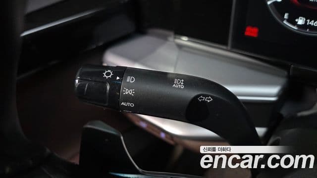 Hyundai Grandeur Hybrid 2022 — Photo 16/32