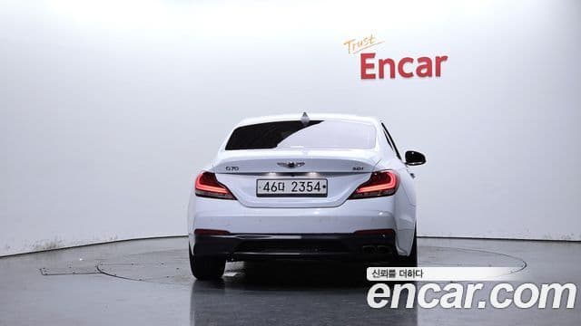 Genesis G70 2018 — ფოტო 18/30