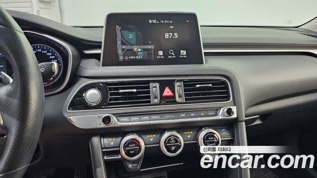 Genesis G70 2018 — ფოტო 16/30