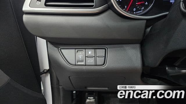 Genesis G70 2018 — ფოტო 22/30