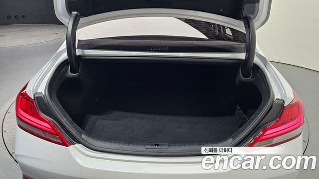 Genesis G70 2018 — ფოტო 8/30