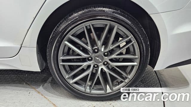 Genesis G70 2018 — ფოტო 5/30