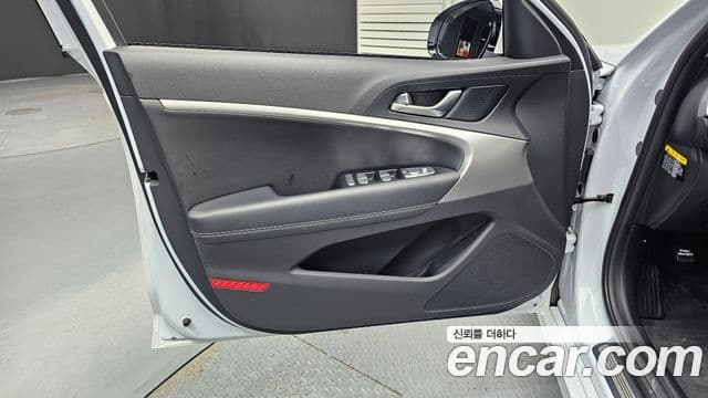 Genesis G70 2018 — ფოტო 15/30