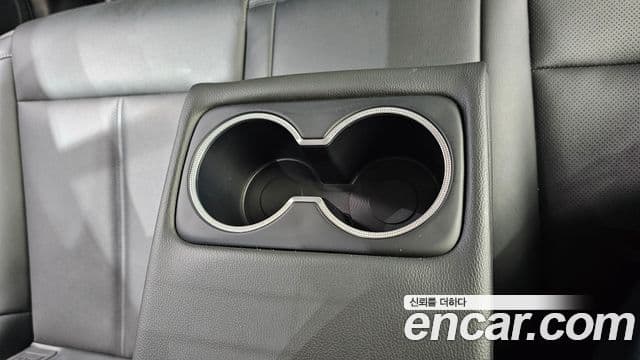 Genesis G70 2018 — ფოტო 10/30