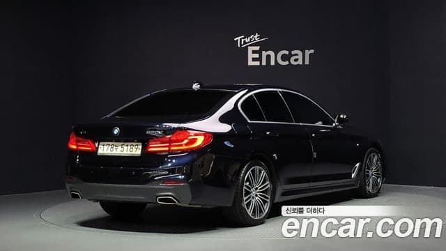 BMW 5 Series 2020 — Фото 1/20