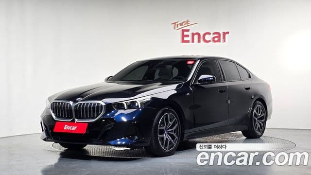BMW 5 Series 2025 — Фото 10/20