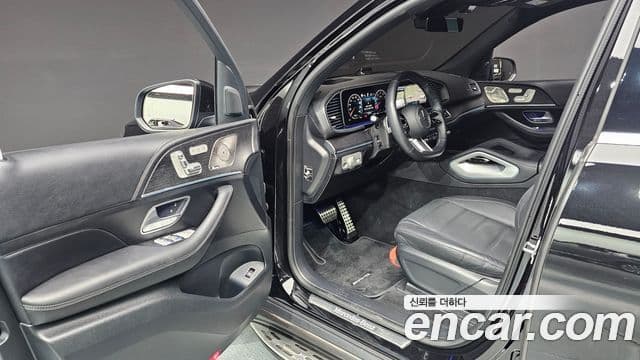 Mercedes-Benz GLS-Class 2025 — Фото 10/20