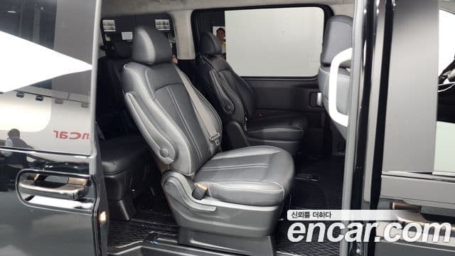 Hyundai Staria 2024 — Photo 30/34