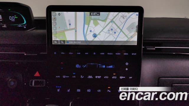 Hyundai Staria 2024 — Photo 21/34