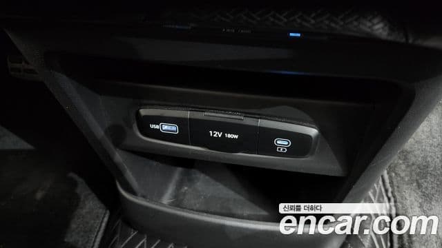 Hyundai Staria 2024 — Photo 26/34