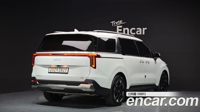 Kia Carnival 2024 — Фото 2/20