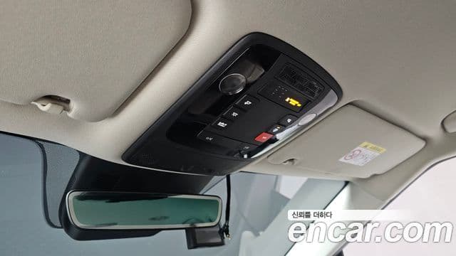 Kia Carnival 2024 — Фото 18/20