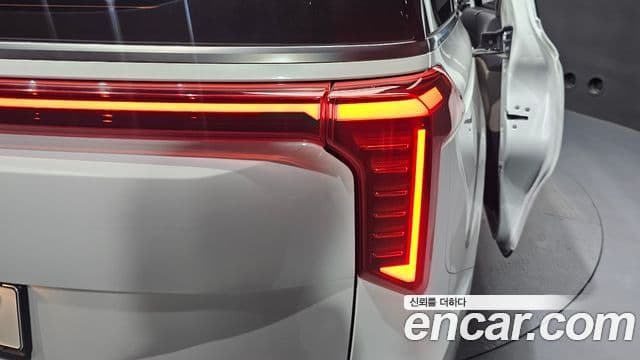 Kia Carnival 2024 — Şəkil 13/32