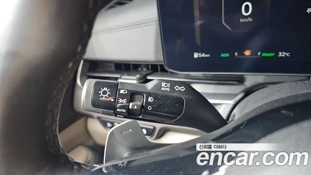 Kia Carnival 2024 — Şəkil 16/32