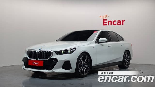 BMW 5 Series 2025 — Фото 1/20