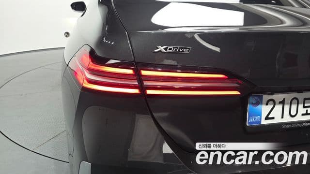 BMW 5 Series 2025 — Şəkil 22/32
