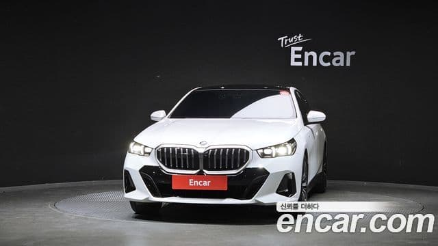 BMW 5 Series 2025 — Şəkil 10/20