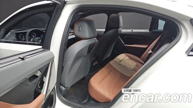 BMW 5 Series 2025 — Şəkil 5/20