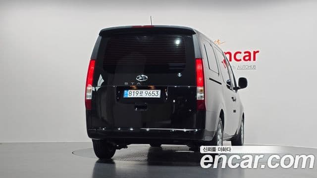 Hyundai Staria 2023 — Фото 4/20