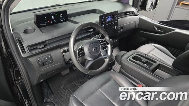 Hyundai Staria 2023 — Фото 7/20