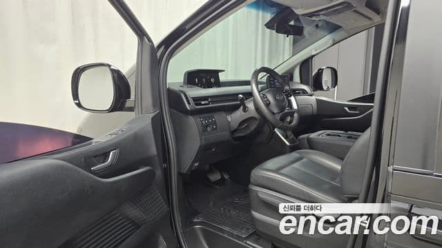 Hyundai Staria 2023 — Фото 10/20