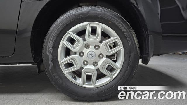 Hyundai Staria 2023 — Photo 3/30