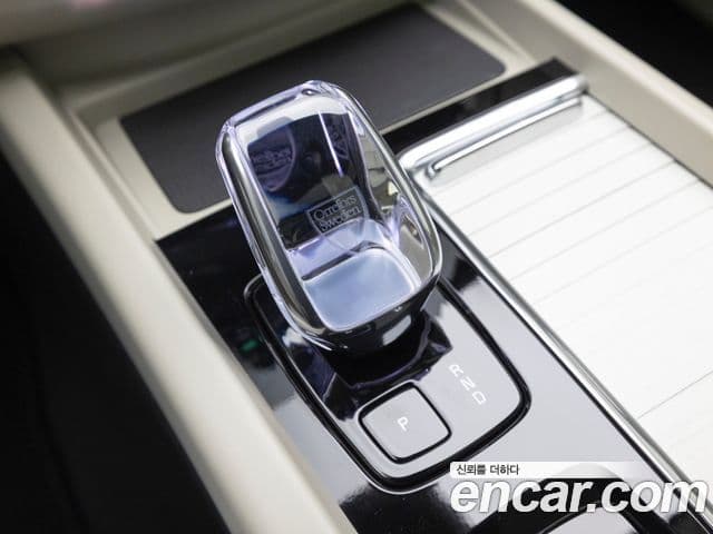 Volvo XC60 2025 — Şəkil 4/19
