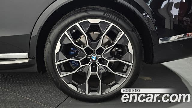 BMW X7 2026 — Photo 3/37