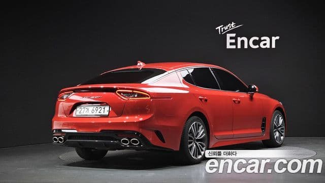 Kia Stinger 2019 — Фото 2/20
