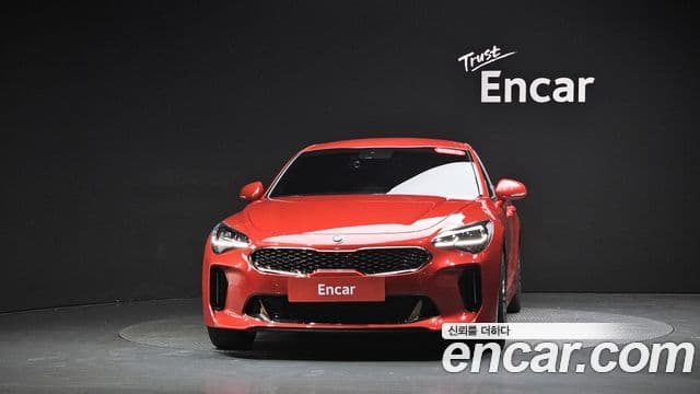 Kia Stinger 2019 — Фото 3/20