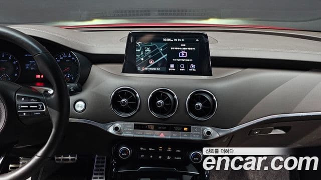 Kia Stinger 2019 — Фото 13/20