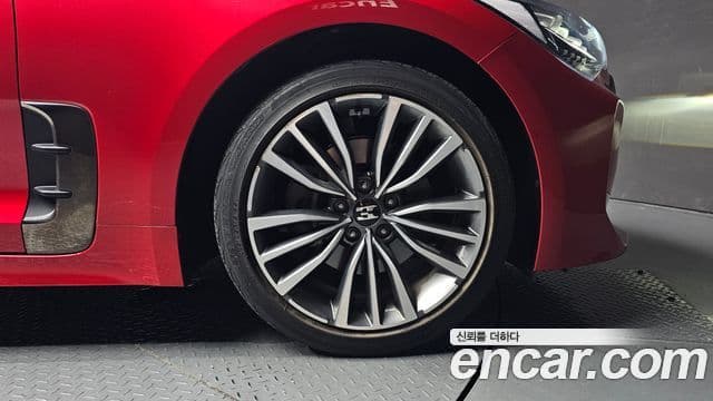 Kia Stinger 2019 — Şəkil 4/30