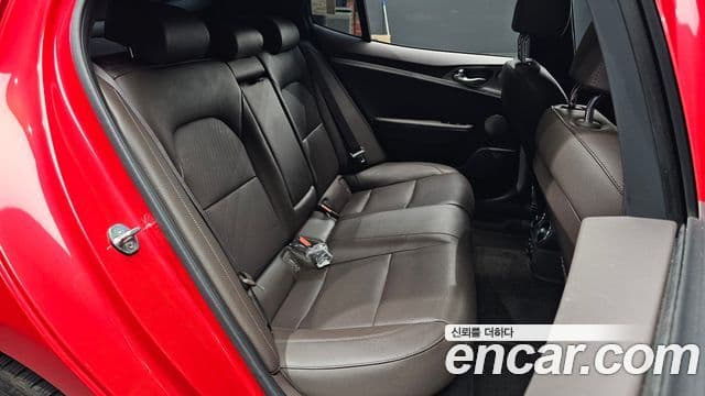 Kia Stinger 2019 — Şəkil 13/30
